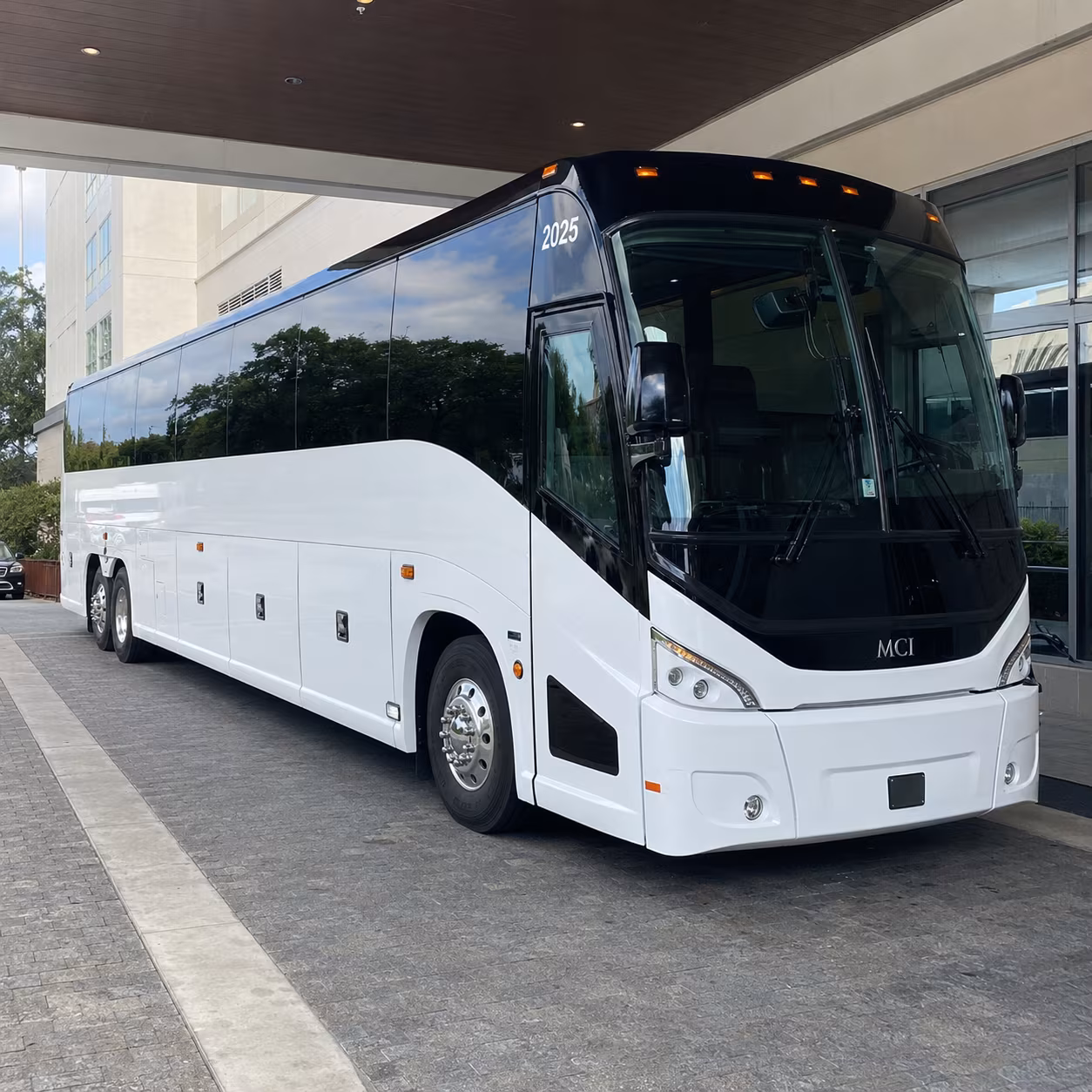 mesquite 54 passenger charter bus