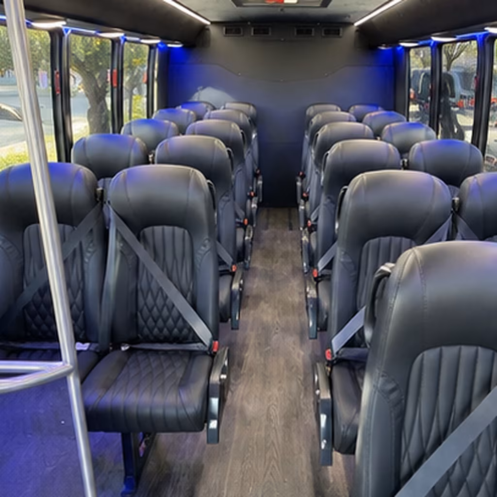 minibus rentals for mesquite school trips to the arts and history