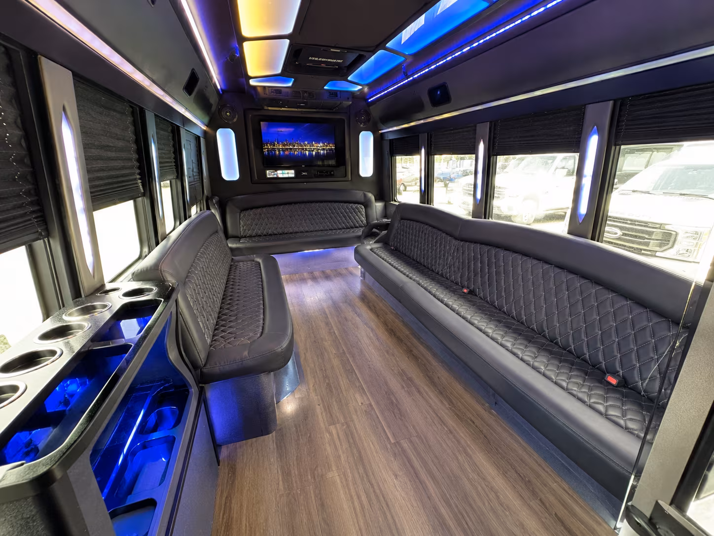 party buses to deep ellum concerts and club shows