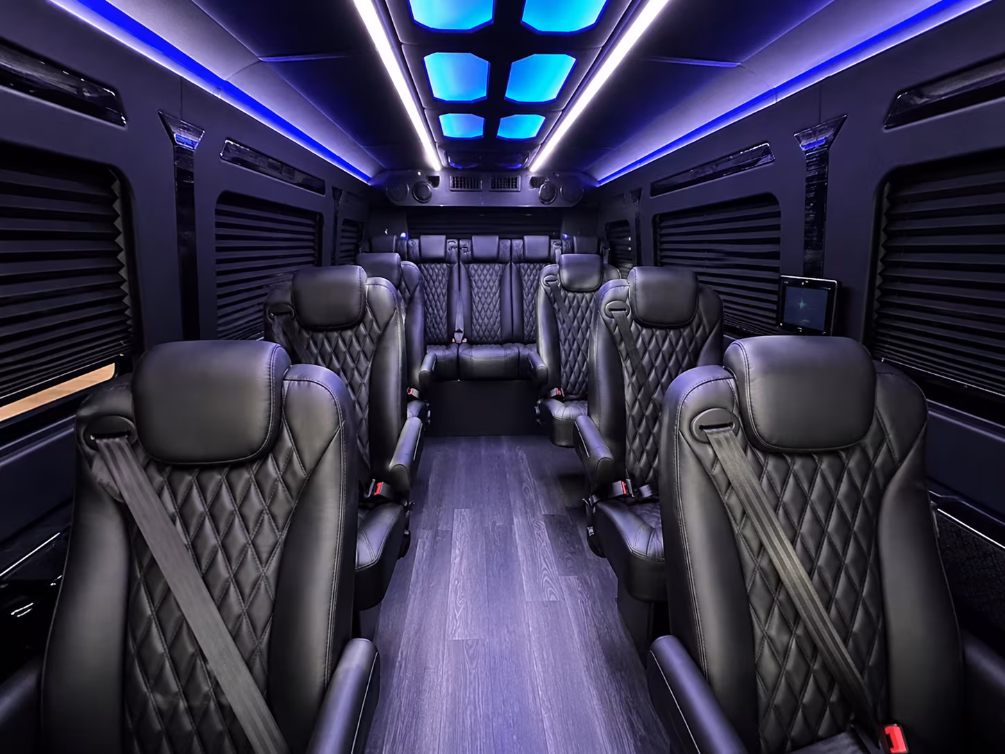 secure transportation for your next airport transfer 3