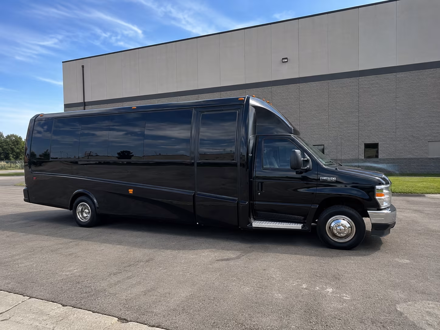 secure transportation for your next bachelor or bachelorette party 1